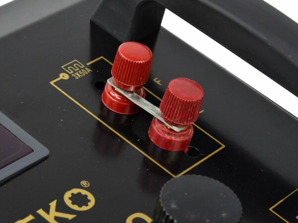 Jump Starter CLASS 750 LCD | GEKO - Image 5